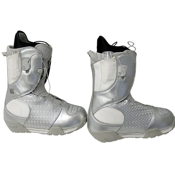 Burton Emerald Snowboard Boot - Women $279 Burton Emerald Snowboard Boots!  7 Euro 38  Silver & Off White  EXCELLENT